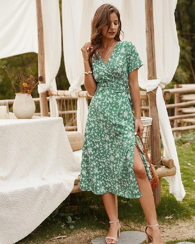 One-shoulder DressSpring and summer floral short-sleeved dress